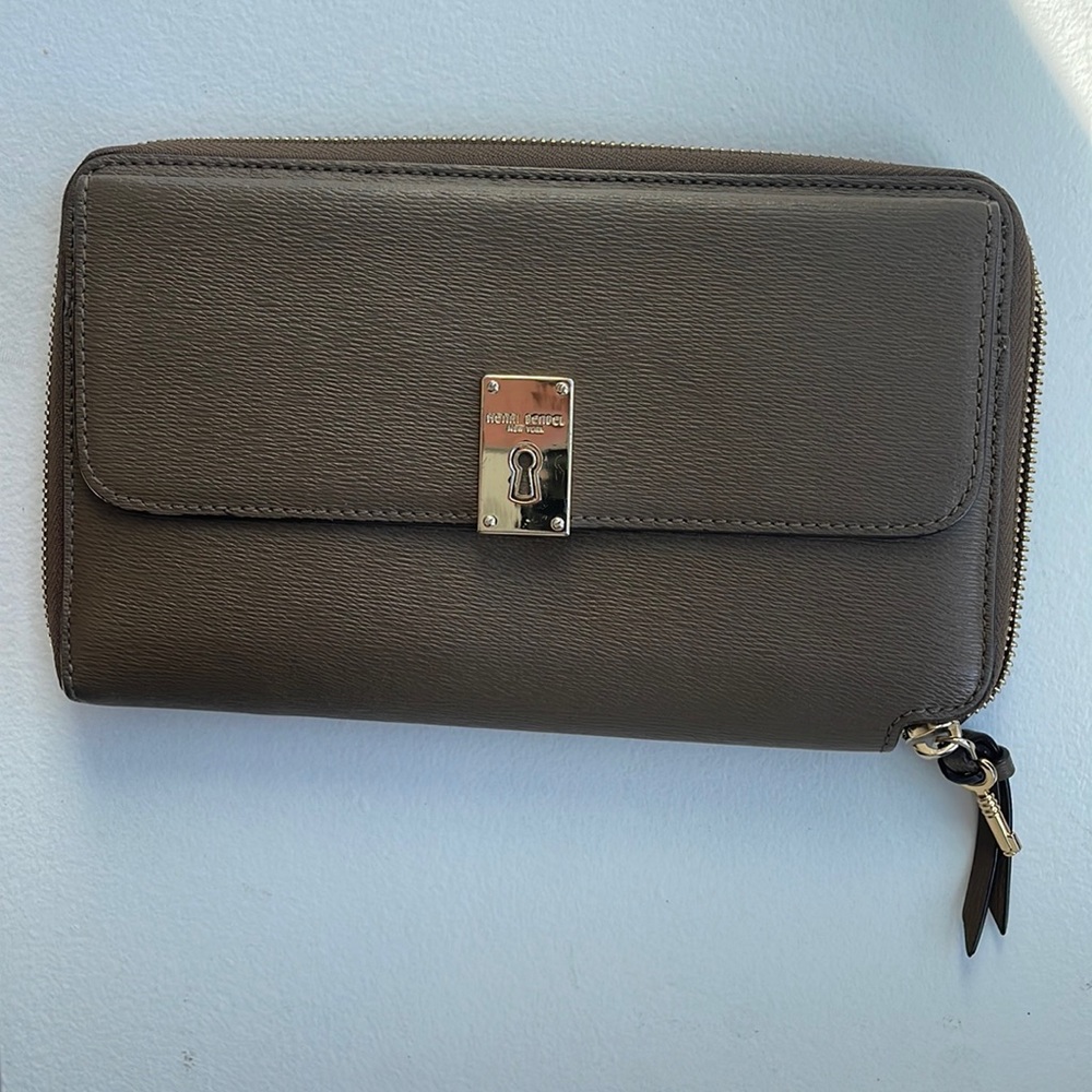 Wallet - large with zipper